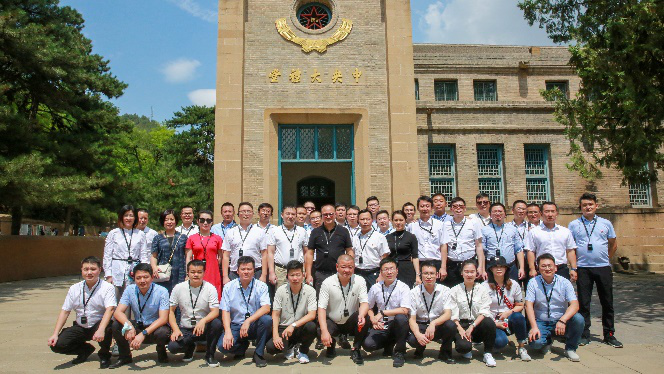 奧威亞黨政領(lǐng)導(dǎo)班子黨史學(xué)習(xí)擴(kuò)大會(huì)議暨年中業(yè)務(wù)研究會(huì)議順利召開5.png
