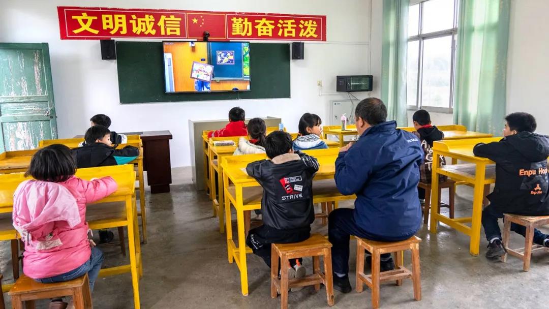 積極響應(yīng)時(shí)代政策，奧威亞“全連接”生態(tài)助推教育信息化發(fā)展